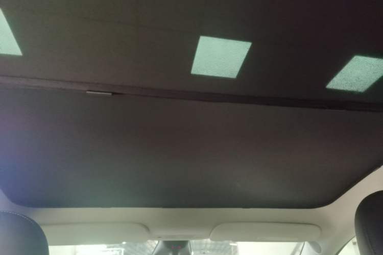 Used Tesla Model Y 2022 Revised Version Long-Range All-Wheel Drive Headliner