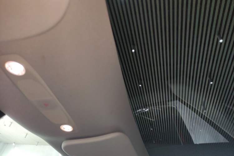 Used Tesla Model Y 2022 Revised Version Rear-Wheel Drive Headliner
