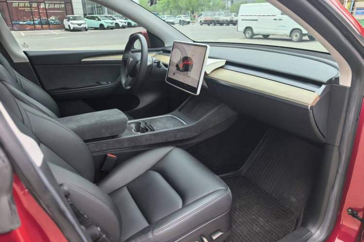 Used Tesla Model Y 2022 Revised Version Rear-Wheel Drive Interior 3