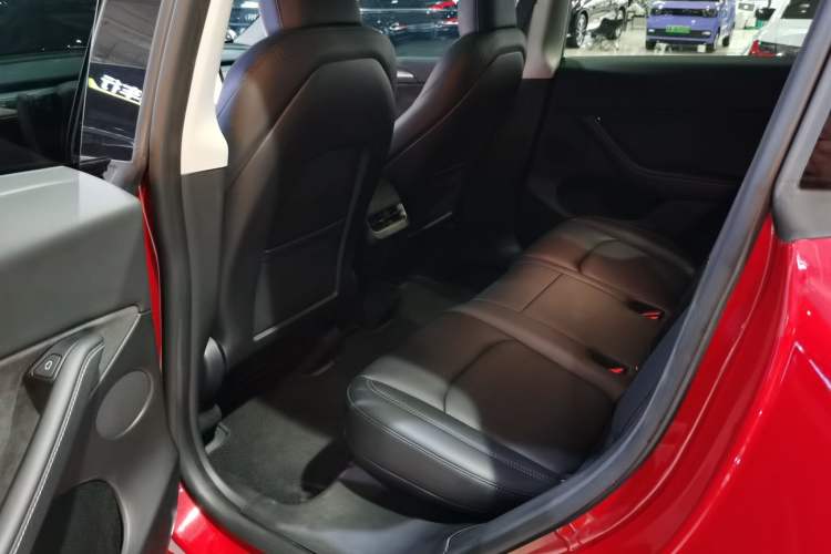 Used Tesla Model Y 2022 Performance High-Performance All-Wheel-Drive Version Interior 4