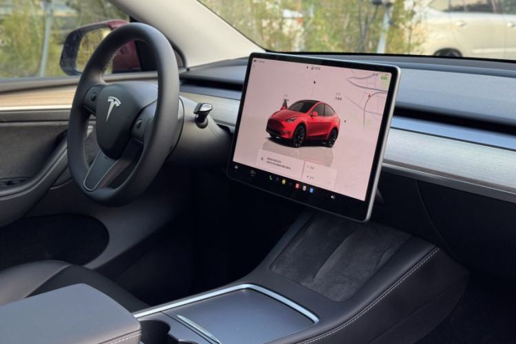 Used Tesla Model Y 2022 Revised Version Long-Range All-Wheel Drive Interior 5