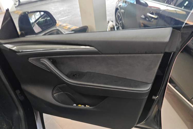 Used Tesla Model Y 2022 Revised Version Rear-Wheel Drive Interior 5