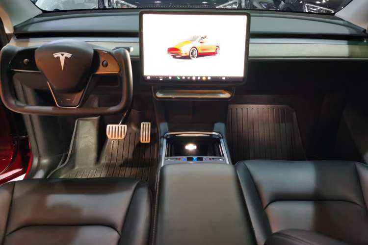 Used Tesla Model Y 2022 Performance High-Performance All-Wheel-Drive Version Interior 5