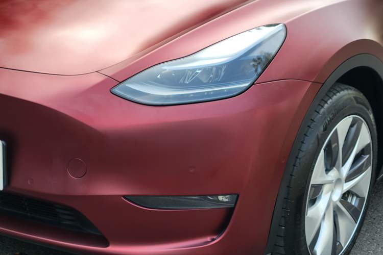 Used Tesla Model Y 2022 Long-Range All-Wheel-Drive Version Left Front Headlight