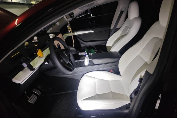 Used Tesla Model Y 2022 Performance High-Performance All-Wheel-Drive Version Left Front Seat