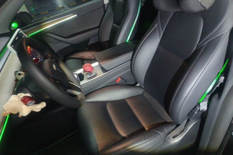 Used Tesla Model Y 2022 Rear-Wheel-Drive Version Left Front Seat