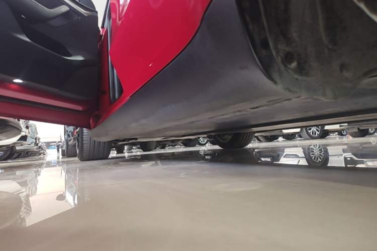 Used Tesla Model Y 2022 Revised Version Rear-Wheel Drive Left Side Sill