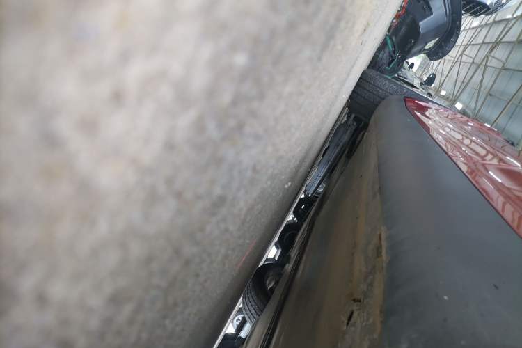 Used Tesla Model Y 2022 Revised Version Rear-Wheel Drive Left Side Sill