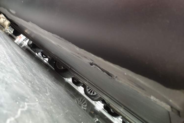 Used Tesla Model Y 2022 Revised Version Rear-Wheel Drive Left Side Sill