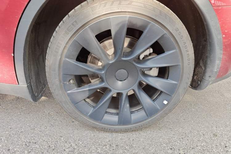 Used Tesla Model Y 2022 Rear-Wheel-Drive Version Right Front Wheel Hub