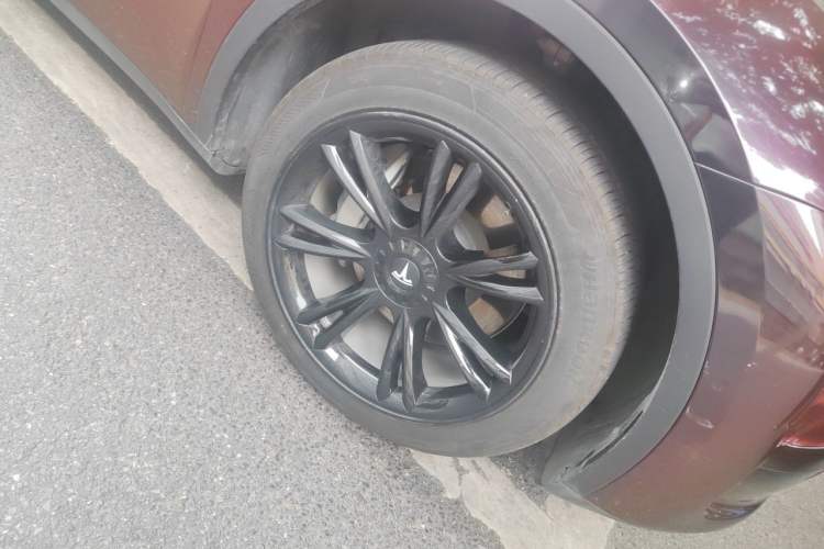 Used Tesla Model Y 2022 Revised Version Rear-Wheel Drive Right Front Wheel Hub