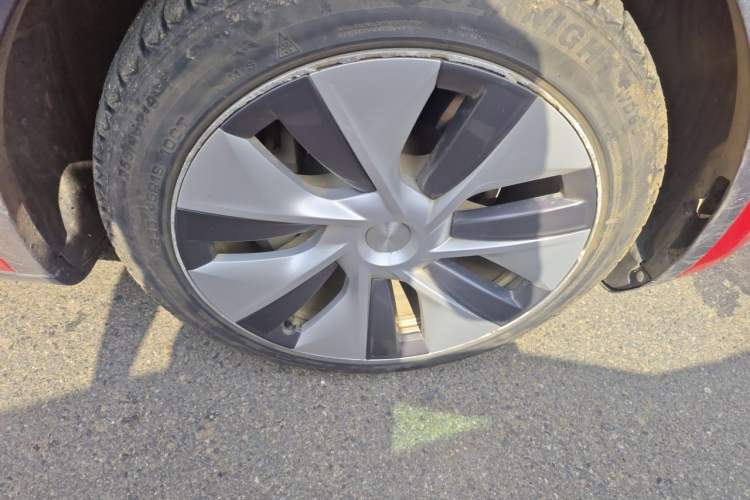 Used Tesla Model Y 2022 Revised Version Rear-Wheel Drive Right Front Wheel Hub