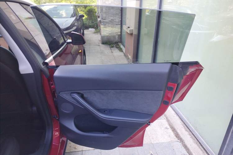 Used Tesla Model Y 2022 Performance High-Performance All-Wheel-Drive Version Right Rear Door Interior