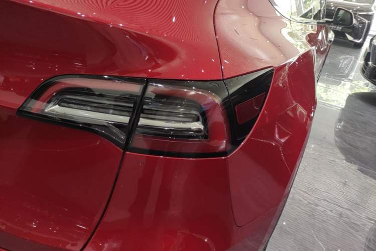Used Tesla Model Y 2022 Revised Version Rear-Wheel Drive Right Rear Taillight