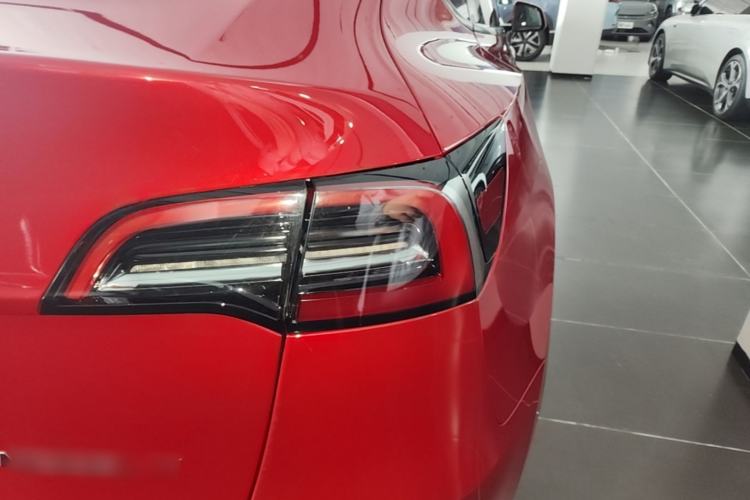 Used Tesla Model Y 2022 Revised Version Rear-Wheel Drive Right Rear Taillight