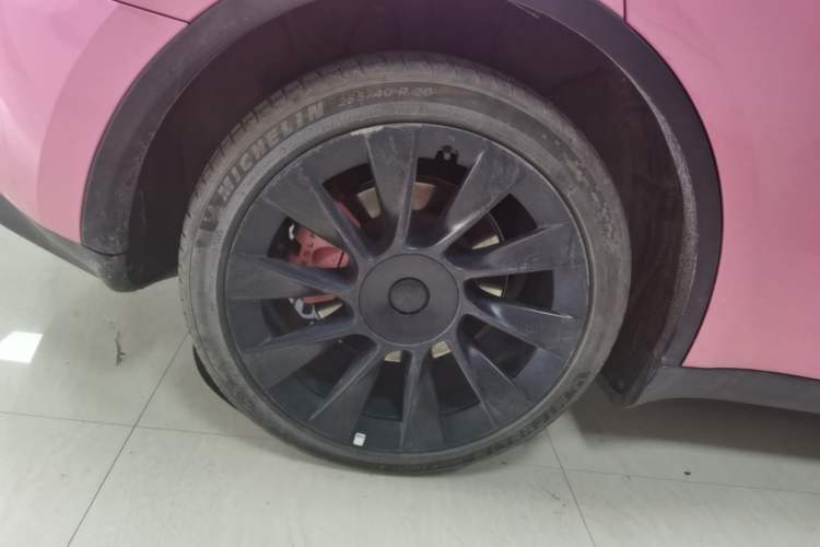 Used Tesla Model Y 2022 Revised Version Long-Range All-Wheel Drive Right Rear Wheel Hub