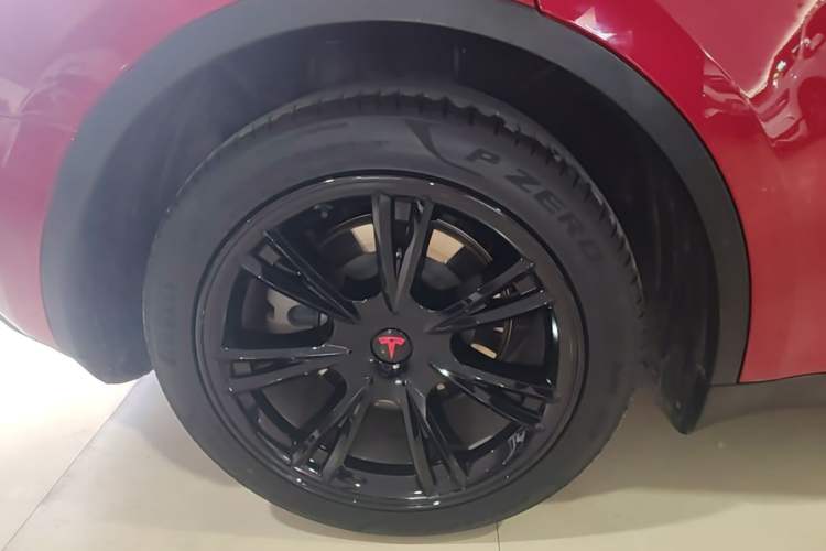 Used Tesla Model Y 2022 Revised Version Rear-Wheel Drive Right Rear Wheel Hub
