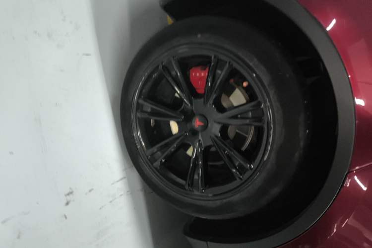 Used Tesla Model Y 2022 Revised Version Rear-Wheel Drive Right Rear Wheel Hub