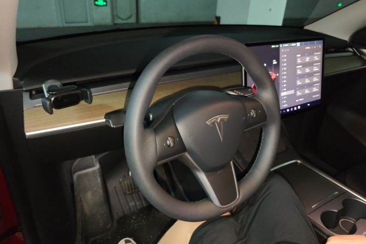 Used Tesla Model Y 2022 Revised Version Long-Range All-Wheel Drive Steering Wheel