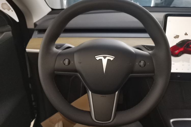 Used Tesla Model Y 2022 Revised Version Rear-Wheel Drive Steering Wheel