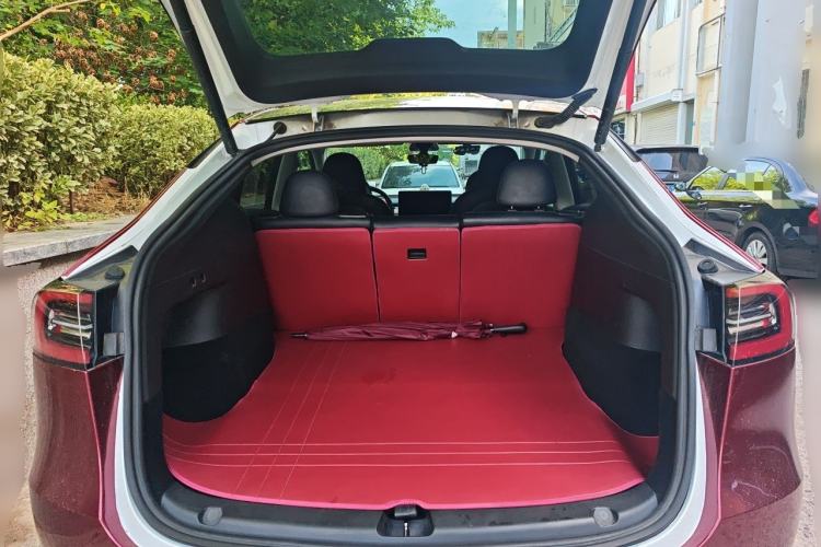 Used Tesla Model Y 2022 Rear-Wheel-Drive Version Trunk