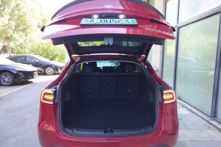 Used Tesla Model Y 2022 Performance High-Performance All-Wheel-Drive Version Trunk
