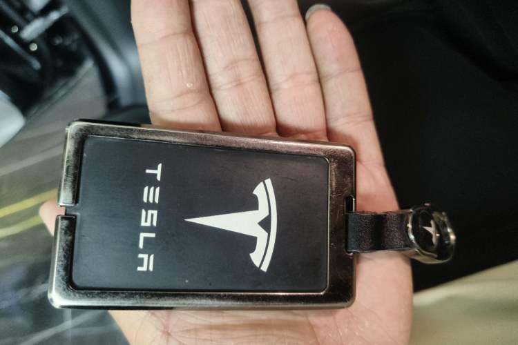 Used Tesla Model Y 2022 Revised Version Rear-Wheel Drive Vehicle Key
