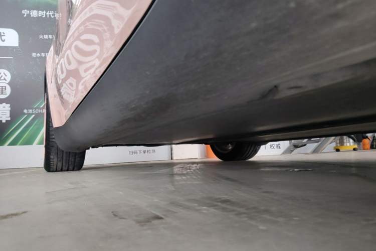 Used Tesla Model Y 2022 Revised Version Rear-Wheel Drive Right Side Sill