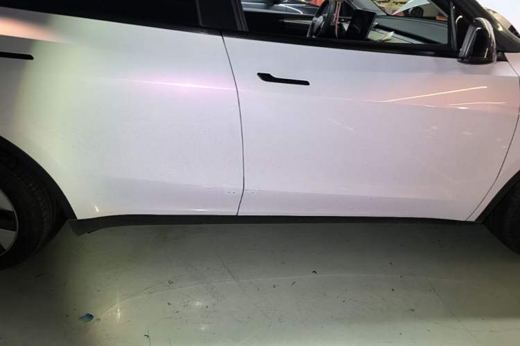 Used Tesla Model Y 2022 Revised Version Rear-Wheel Drive Right Side Sill