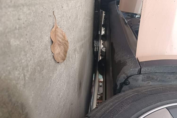 Used Tesla Model Y 2022 Revised Version Rear-Wheel Drive Right Side Sill