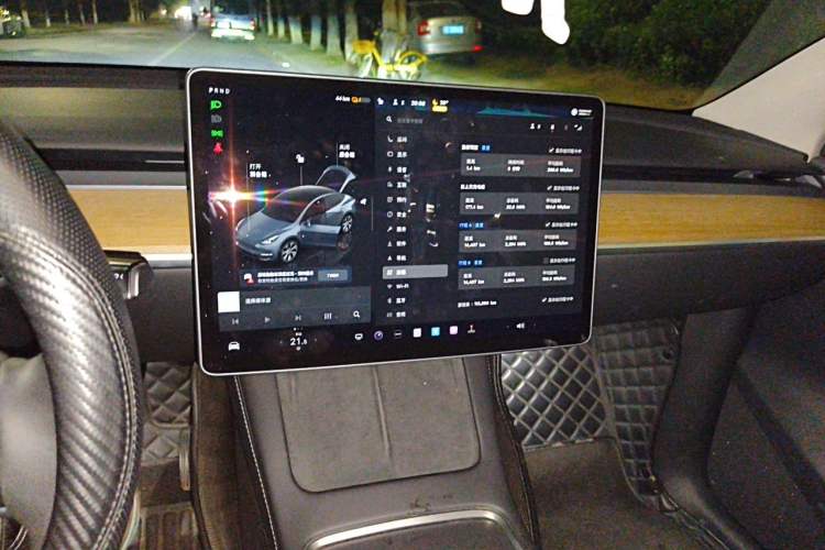 Used Tesla Model Y 2022 Revised Version Rear-Wheel Drive Audio And AC Panel