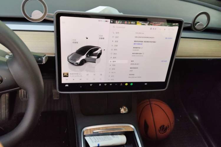 Used Tesla Model Y 2022 Long-Range All-Wheel-Drive Version Audio And AC Panel