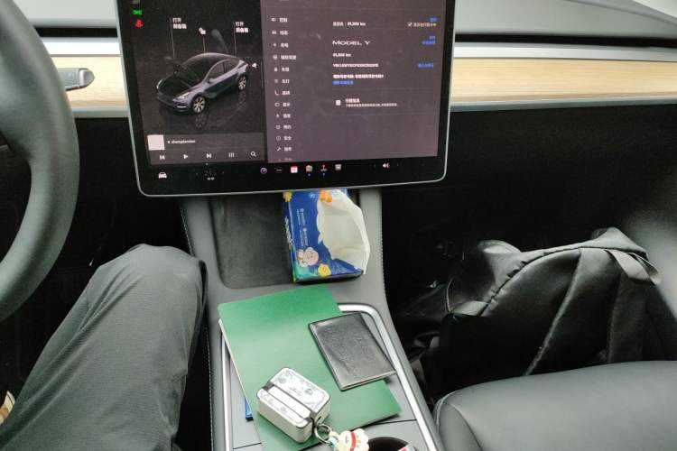 Used Tesla Model Y 2022 Rear-Wheel-Drive Version Audio And AC Panel