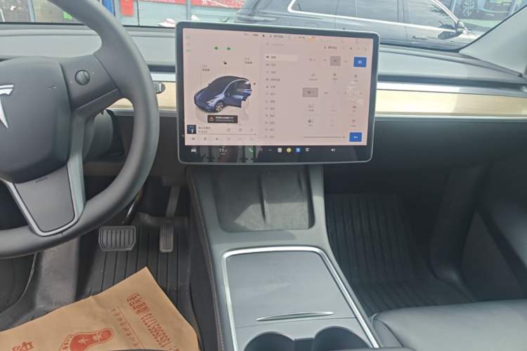 Used Tesla Model Y 2022 Long-Range All-Wheel-Drive Version Audio And AC Panel