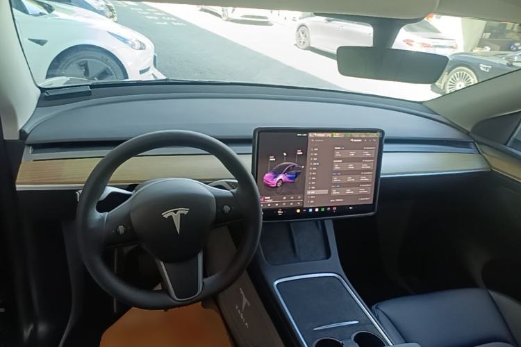 Used Tesla Model Y 2022 Revised Version Rear-Wheel Drive Center Console