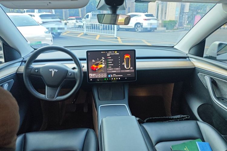 Used Tesla Model Y 2022 Rear-Wheel-Drive Version Center Console