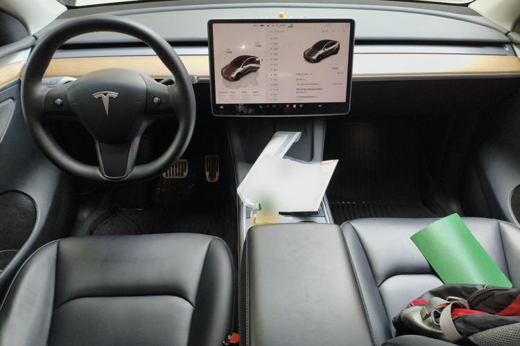 Used Tesla Model Y 2022 Rear-Wheel-Drive Version Center Console
