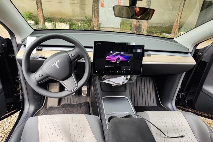 Used Tesla Model Y 2022 Revised Version Rear-Wheel Drive Center Console