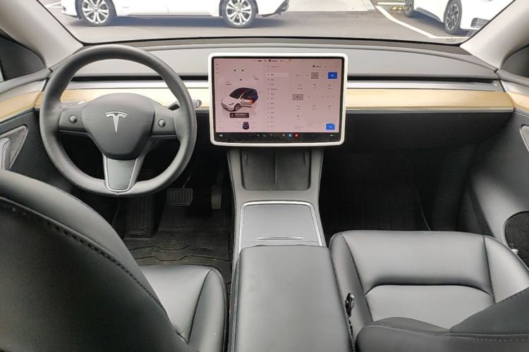 Used Tesla Model Y 2022 Revised Version Rear-Wheel Drive Center Console