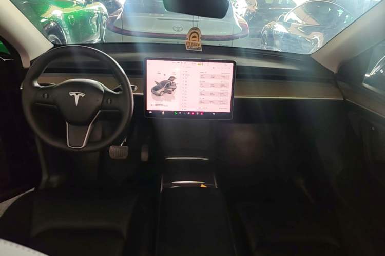 Used Tesla Model Y 2022 Revised Version Rear-Wheel Drive Center Console