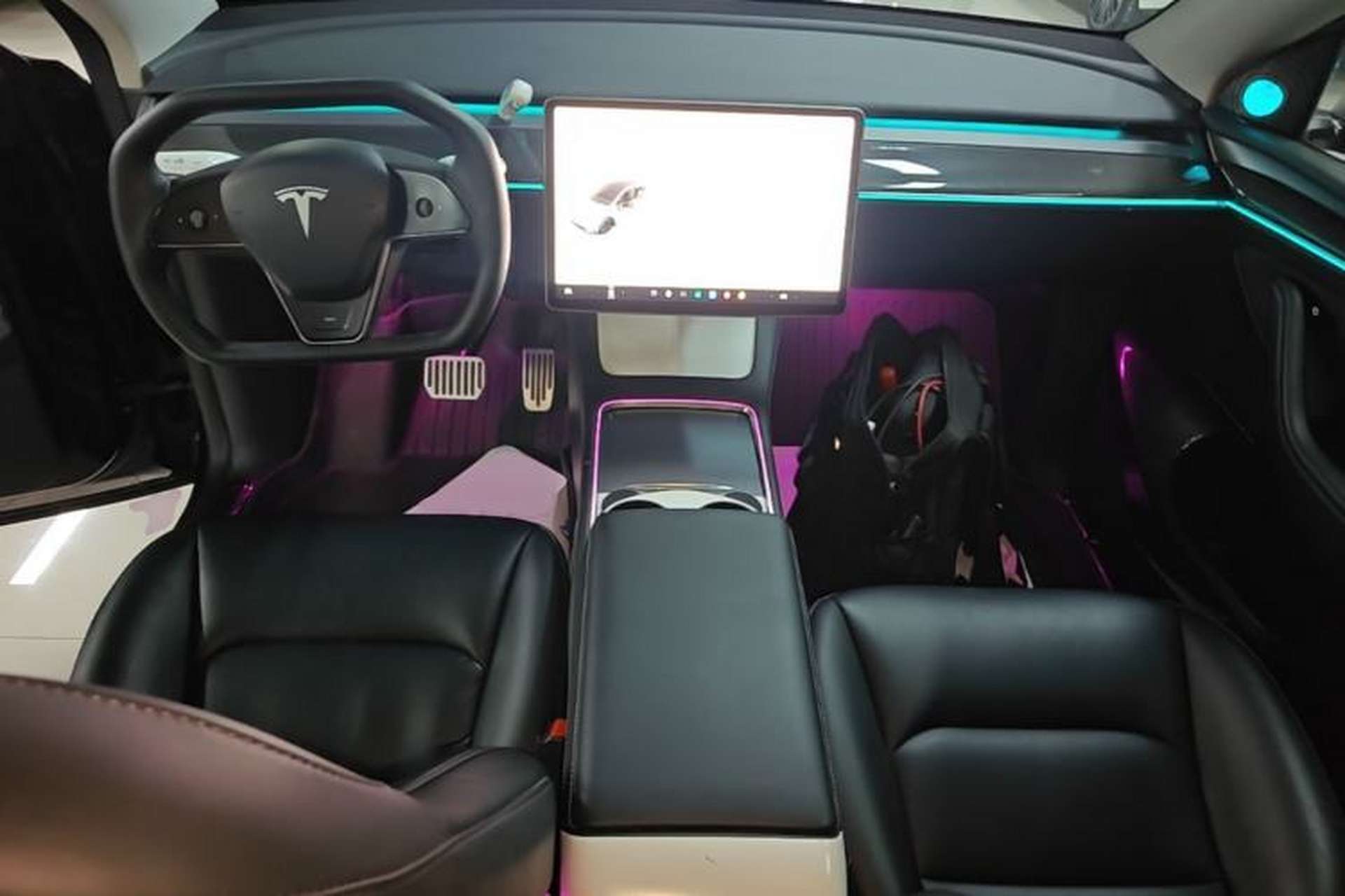 Used Tesla Model Y 2022 Revised Version Long-Range All-Wheel Drive Center Console