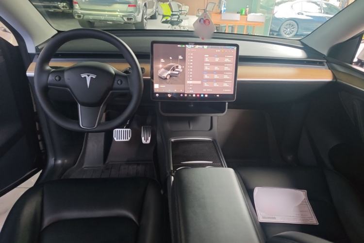 Used Tesla Model Y 2022 Revised Version Rear-Wheel Drive Center Console