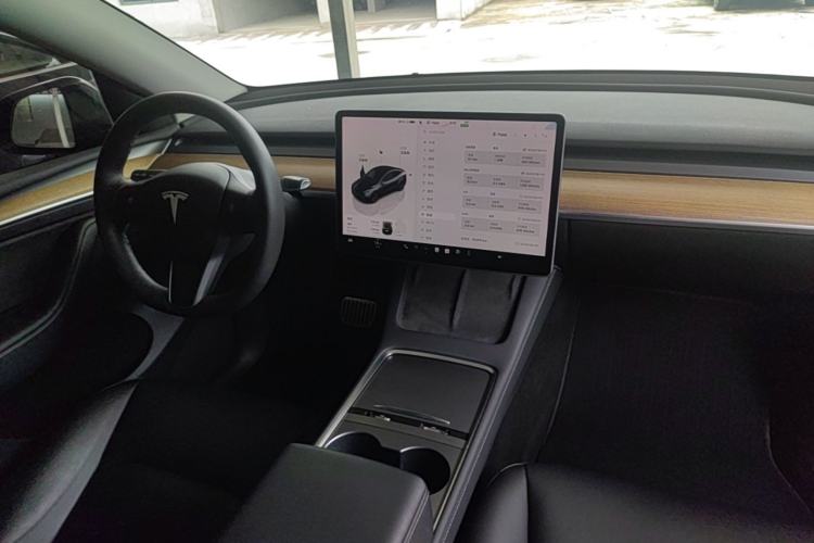 Used Tesla Model Y 2022 Revised Version Rear-Wheel Drive Center Console