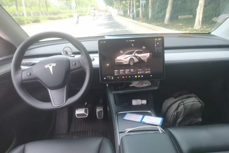 Used Tesla Model Y 2022 Rear-Wheel-Drive Version Center Console