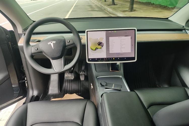 Used Tesla Model Y 2022 Revised Version Rear-Wheel Drive Center Console