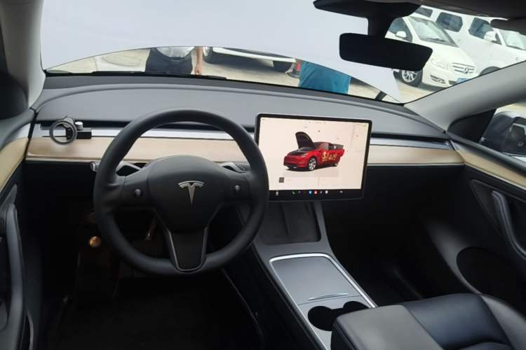 Used Tesla Model Y 2022 Rear-Wheel-Drive Version Center Console