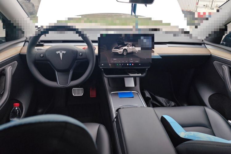 Used Tesla Model Y 2022 Revised Version Rear-Wheel Drive Center Console