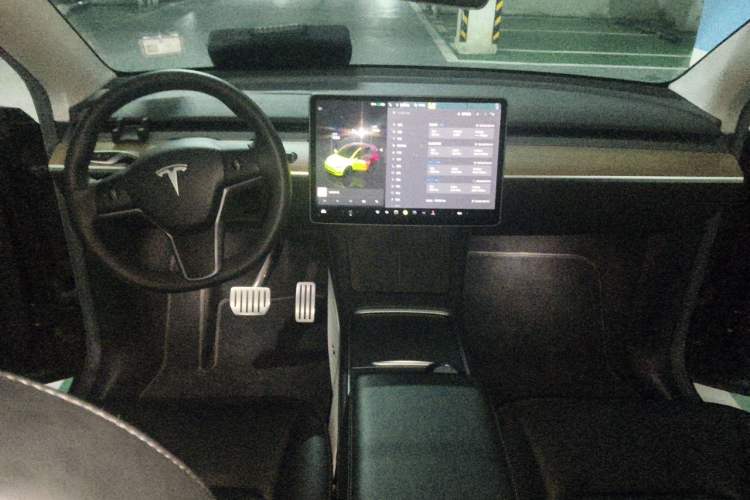 Used Tesla Model Y 2022 Performance High-Performance All-Wheel-Drive Version Center Console