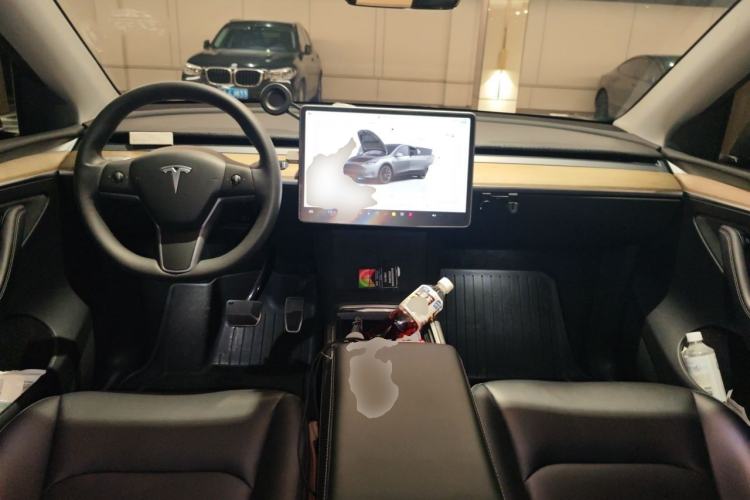 Used Tesla Model Y 2022 Revised Version Long-Range All-Wheel Drive Center Console
