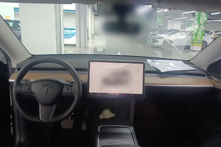 Used Tesla Model Y 2022 Rear-Wheel-Drive Version Center Console